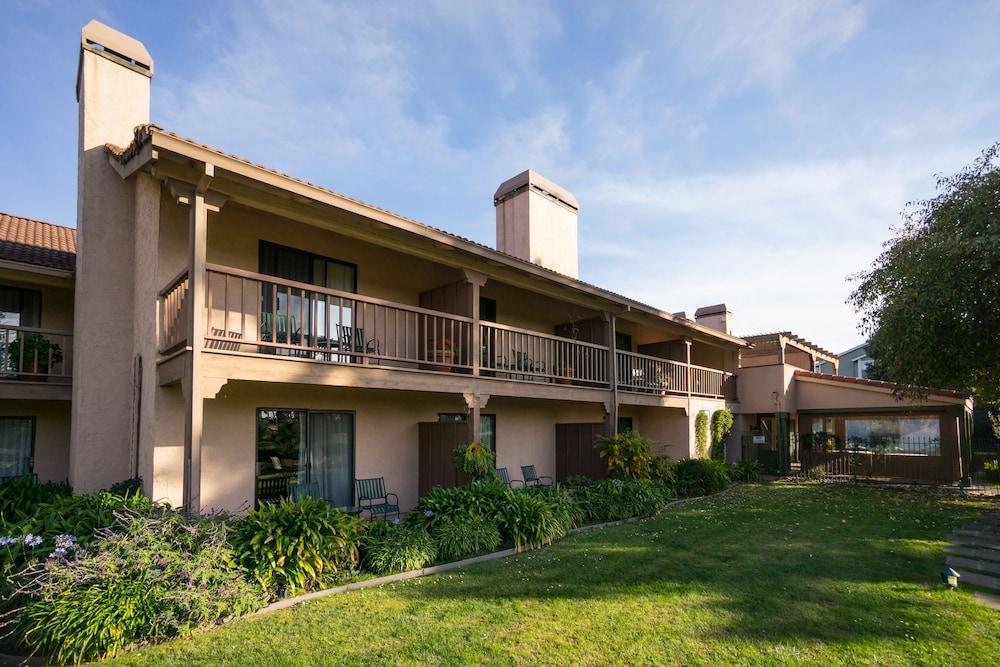 Half Moon Bay Lodge Bagian luar foto