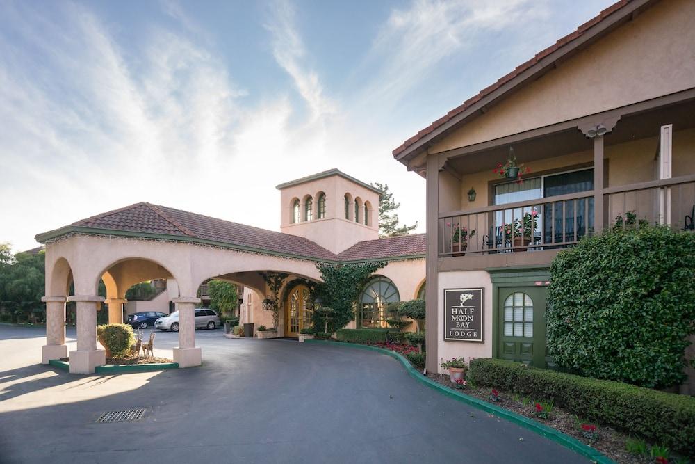 Half Moon Bay Lodge Bagian luar foto