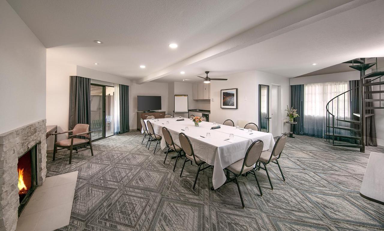 Half Moon Bay Lodge Bagian luar foto